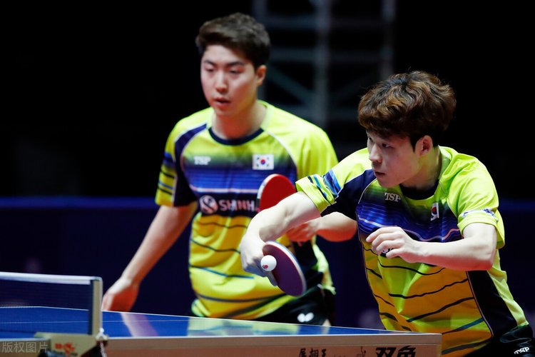 背景与领导 背景与领导